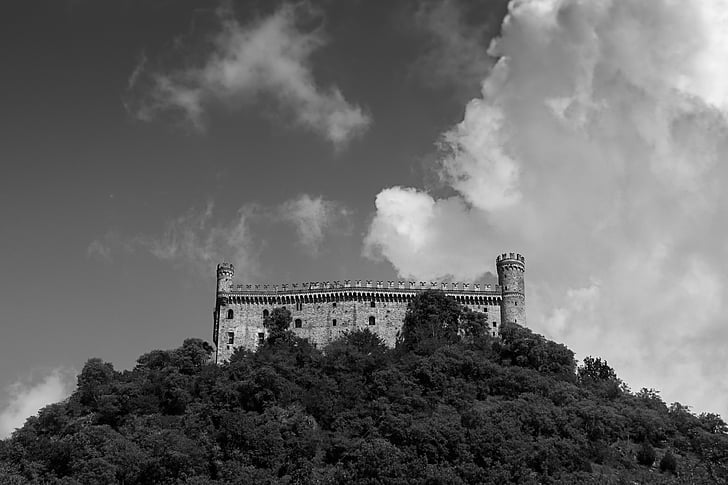 Montalto dora, slott, Piemonte, historia, Italien, medeltiden, medeltida slott