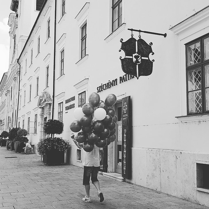 palloncini, riluttanti a, Győr, Ballons