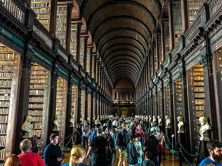 Dublin, bibliotek, Trinity college