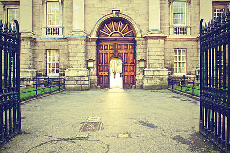 Colegiul Trinity, Dublin, Irlanda, clădire, istoric, poarta, intrare