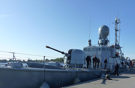 transfer łodzią motorową s79, Łasica, broń, radar nawigacyjny