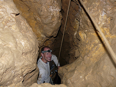 Grotta, Cave tour, uomo di Neanderthal, Neanderthal, uomo delle caverne, avventura, strabismo