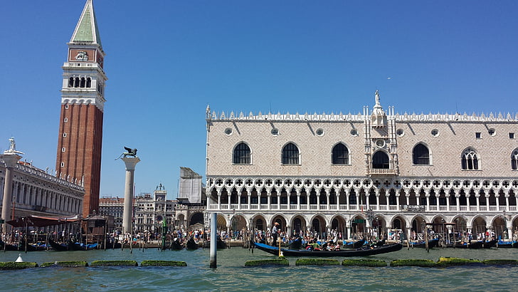 Benátky, Itálie, gondoly