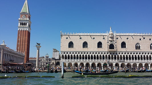 Benátky, Itálie, gondoly