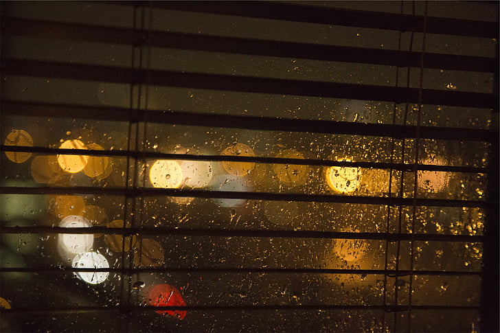 fotografia, finestra, tende, piove, luci, sfocate, notte