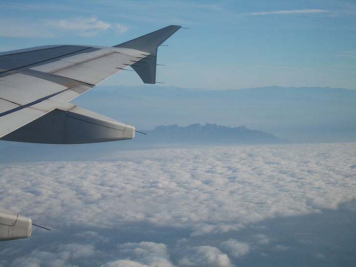 Montserrat iz ravnice, oblaci, nebo, avion, leti, klima vozila, klima