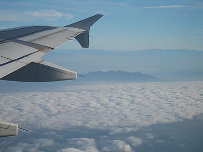 Монтсеррат від рівнина, хмари, небо, літак, політ, повітряного транспортного засобу, повітря