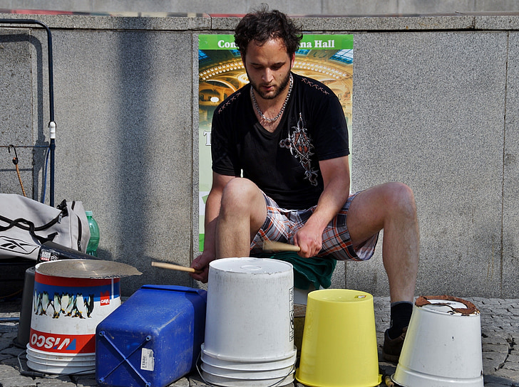 street artist, buckets, plastic buckets, beat, drummer