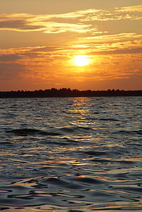 Hồ svìtâz′, Ukraina, hvyli, zahìd sontsya trên hồ, svityaz