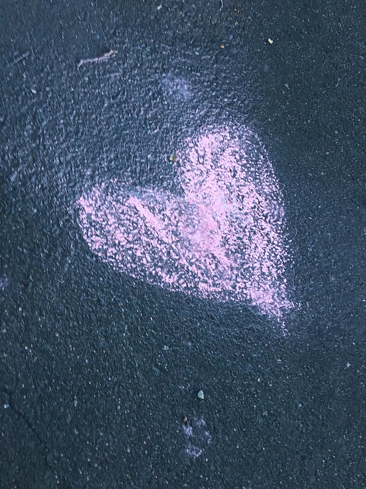 καρδιά, σχέδιο από κιμωλία, τέχνη του δρόμου