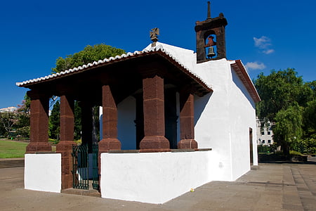 Madeira, Funšalis, bažnyčia