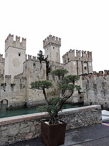 castle, torre, sirmione, walls, fortification, middle ages, italy