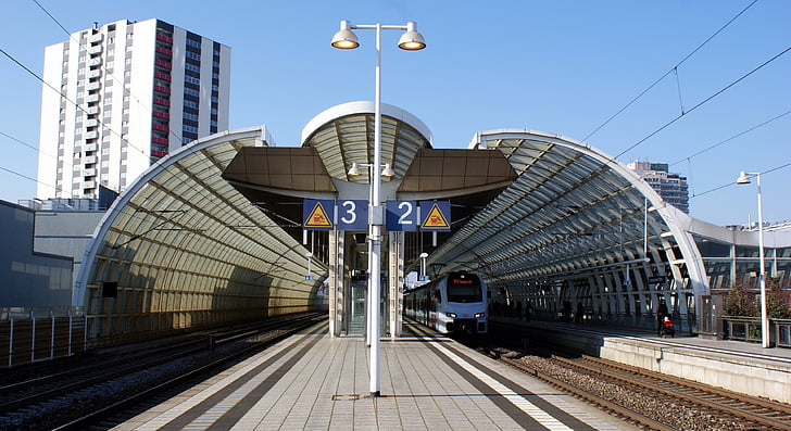 platform, het platform, moderne, Station dak, dakconstructie, treinverkeer, stalen structuur