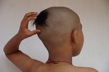 Hindu-tradition, religiöse Funktion, Junge, Haare schneiden, Frauen, Menschen
