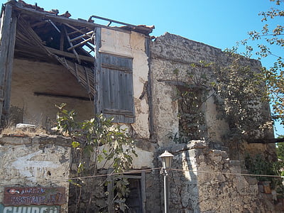 Ruin, bâtiment, détruit, ont envahi, façade