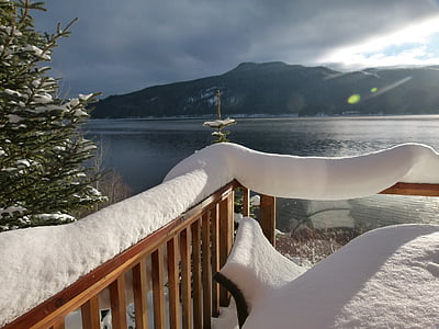 Canim озеро, Британская Колумбия, Канада, воды, холмы, Зима, снег