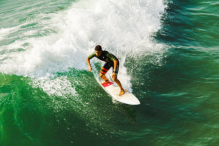 mand, iført, grøn, shirt, surfing, dagtimerne, Ocean