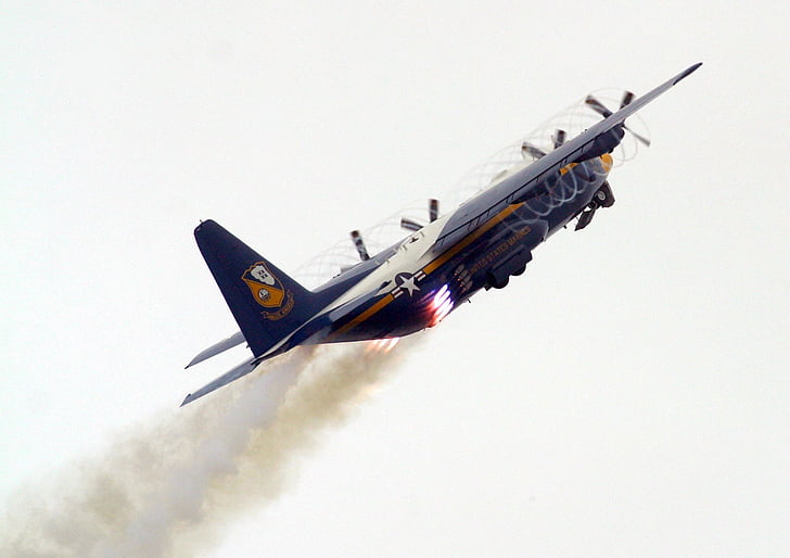 Tlusťoch albert, letadlo, Blue angels, námořnictvo, letka demonstrace, c-130, kouř