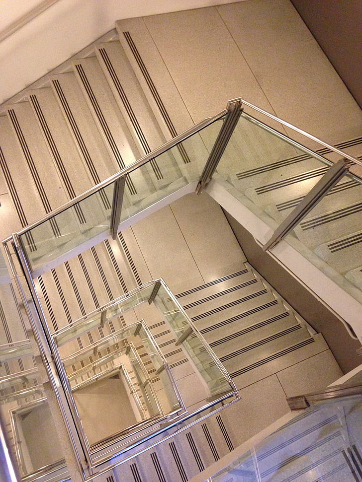 pa kāpnēm, darbības, kāpnes, kāpnes, arhitektūra, interjers