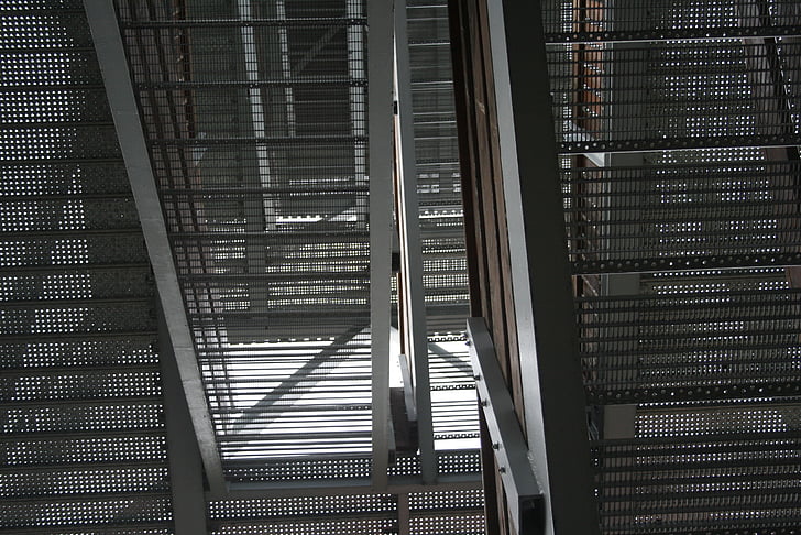 pa kāpnēm, pieaugums, kāpnes, vītņu kāpnēm, tīkla serverī, tehnoloģija, plaukts