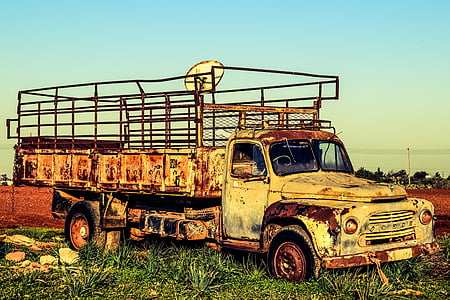 old car, truck, lorry, vehicle, abandoned, rusty, aged