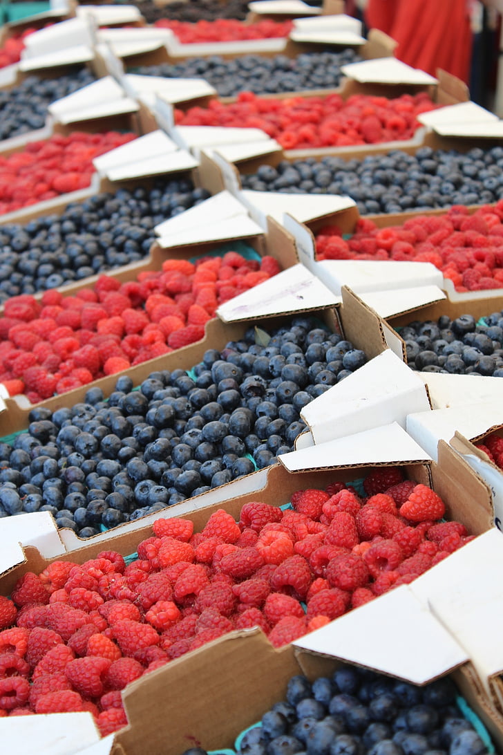 raspberries, blueberries, berries, fresh, fruit, healthy, ripe