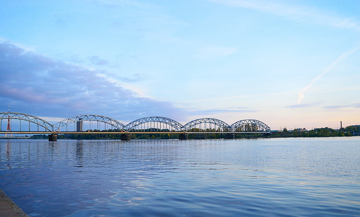 Ρίγα, σιδηροδρομική γέφυρα, Νταουγκάβα, ποταμός Daugava, γέφυρα στη Ρίγα, showplace, χάλυβα