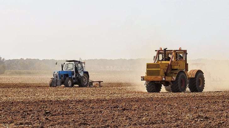 na ornej pôde, pluh, poľnohospodárstvo, traktor, pole, orbe, poľnohospodársky traktor