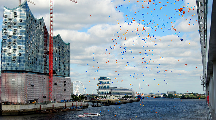 Hamburg, Elbe philharmonic hall, Elbe, vatten, havet, ballonger, hamnstaden