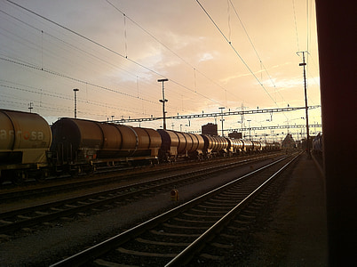 estrada de ferro, atreva-se, triagem, Estação Ferroviária, Muttenz, Suíça, vagões-cisterna