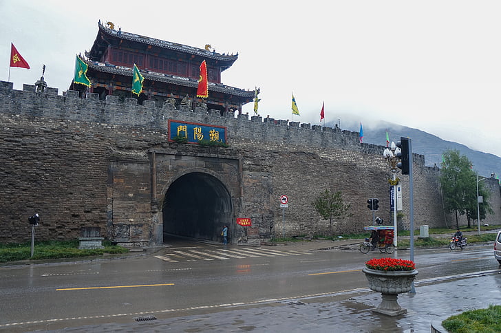 southwest china, city wall, songpan