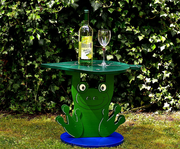 side table, hand labor, wood, hand painted, frog, wine, wine glass