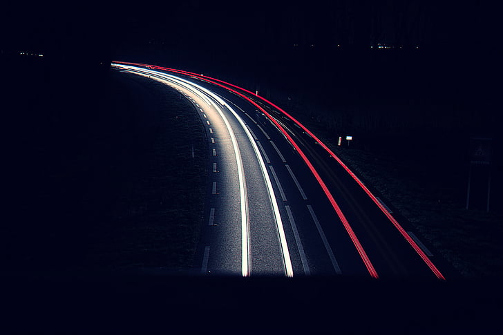 fosc, llums, llarga exposició, nit, carretera, l'autopista, trànsit