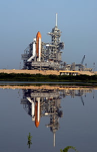 космическата совалка Атлантис, стартиране, мисия, астронавтите, внедряването, ракети, космически кораб