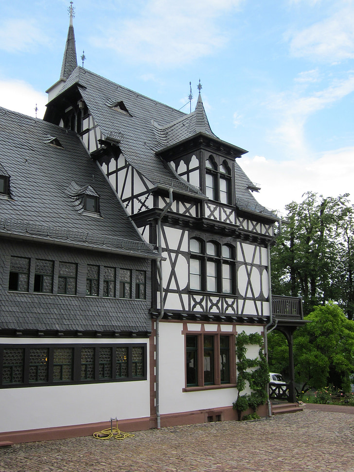 a Weingut weil, kiedrich, szőlő, ház, épület, fa kialakítása, külső