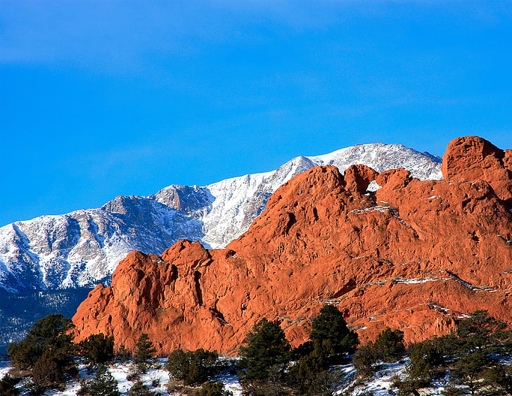 saruta cămile, Pikes peak, Munţii, pietre rosii, albastru, cer, Colorado