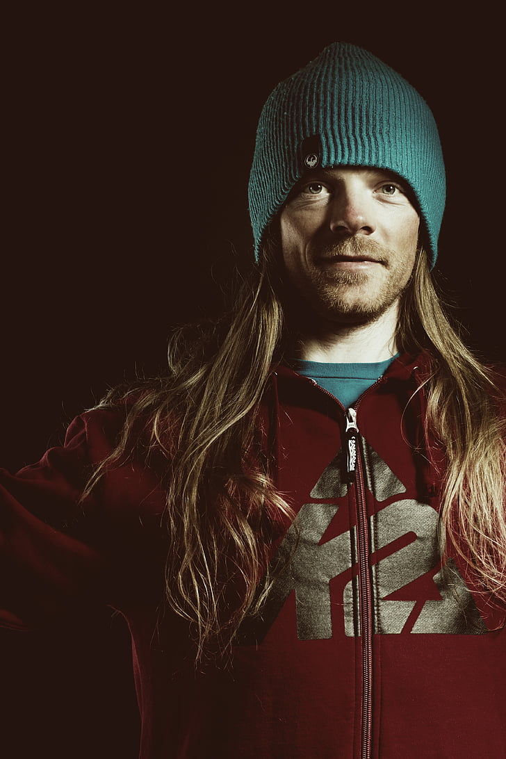 snowboardista, a man, boy, photo, the shape of the, smile, a cap