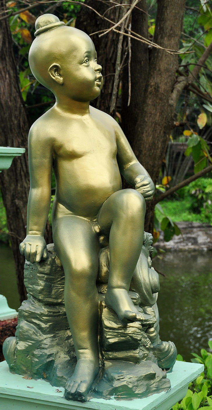 sculpture, sculpture Park, vacances, voyage, Tourisme, Thaïlande, sculpture d’un garçon sur un rocher