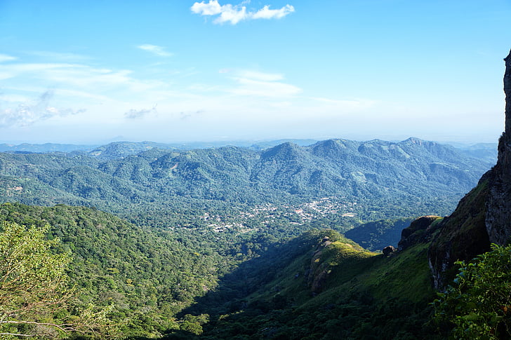 El Salvador, paesaggio, natura, colline, vulcani, alberi, scogliera