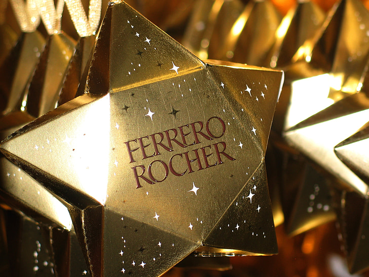 zvezda, čokolada zvezda, prikolice, božič, Ferrero, božični okraski, dekoracija