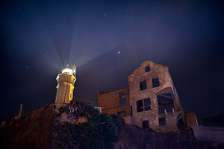 Faro di Alcatraz, notte, stelle, cielo, rovine, vista di Piazza d'armi, San francisco