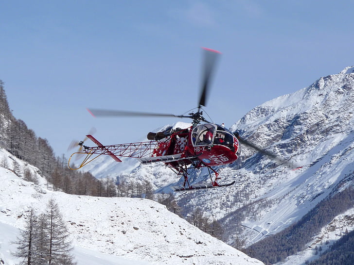 Zermatt, helicóptero, vuelo escénico, rescate de la montaña, montañas, invierno, nieve