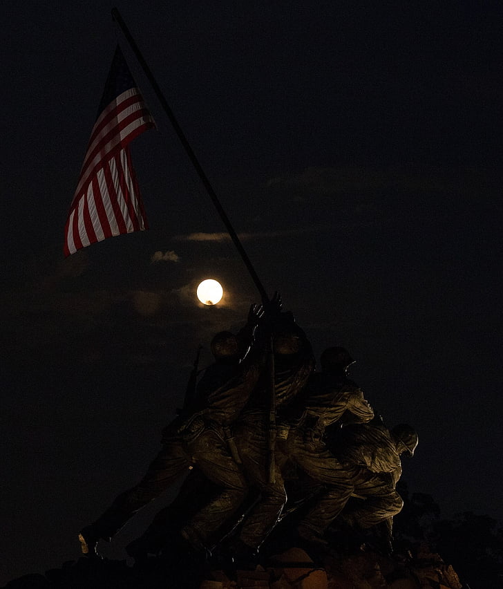 Supermoon, War memorial, Marine corps, noc, niebo, Flaga, żołnierzy