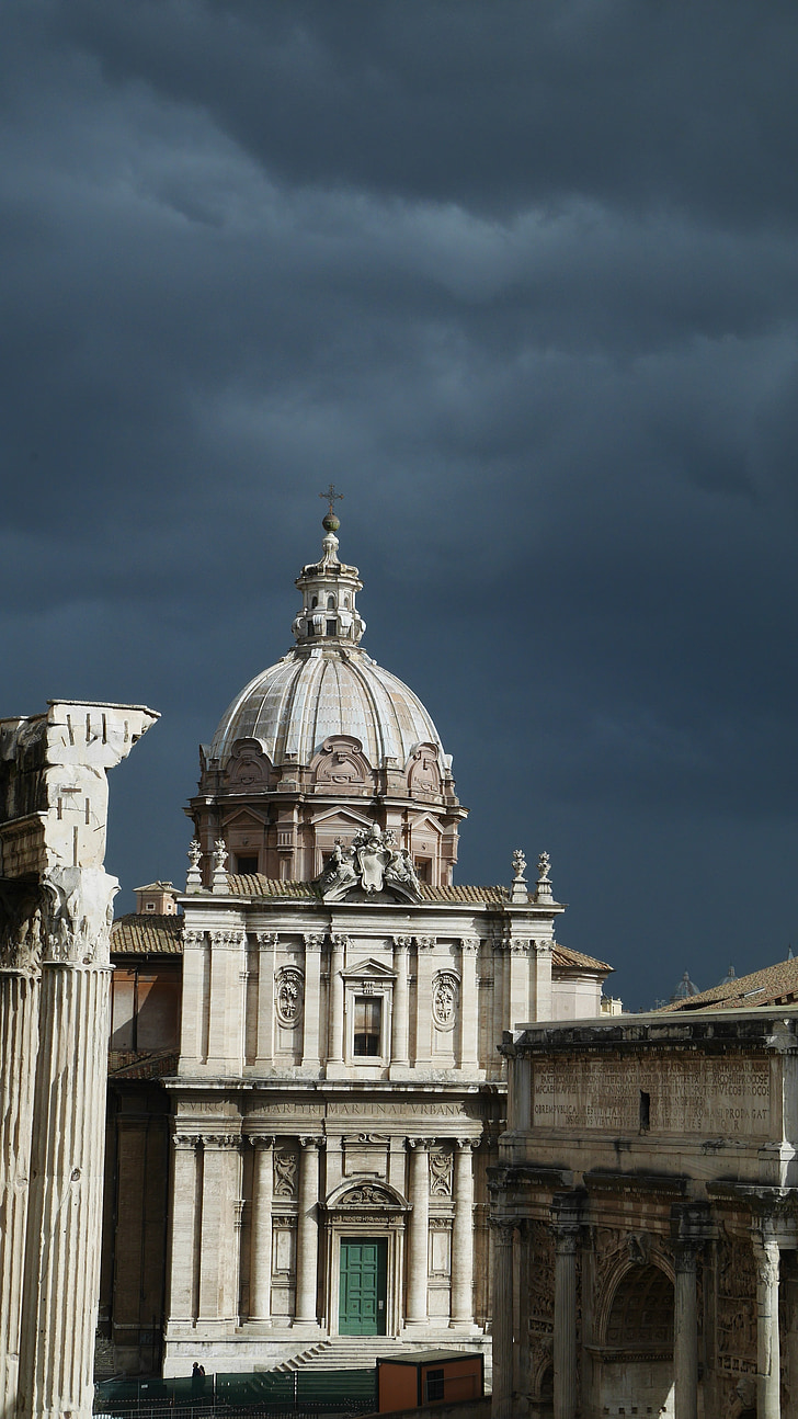 Roma, Rim, sivo nebo, Palatino