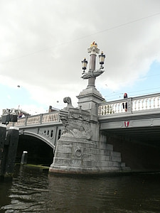 Amsterdamas, kanalas, Amstel, blauwbrug, žibintai