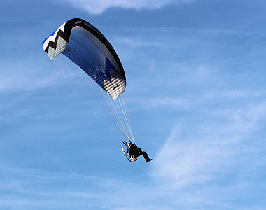 air balloon festival, parasailing, motorized
