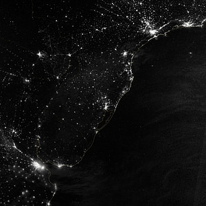 América do Sul, Costa Atlântica, luzes da cidade, espaço, à noite, por satélite, mapa