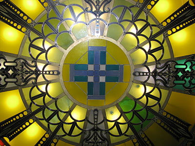 Glasmalerei-Fenster, Flechten, die Basilika, Religion