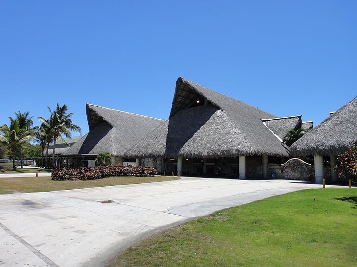 Letiště Punta cana, Dominikánská republika, Punta cana, Architektura, Došková střecha, dům, střecha