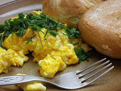 breakfast, scrambled eggs, bun, chive, eggs, food, meal
